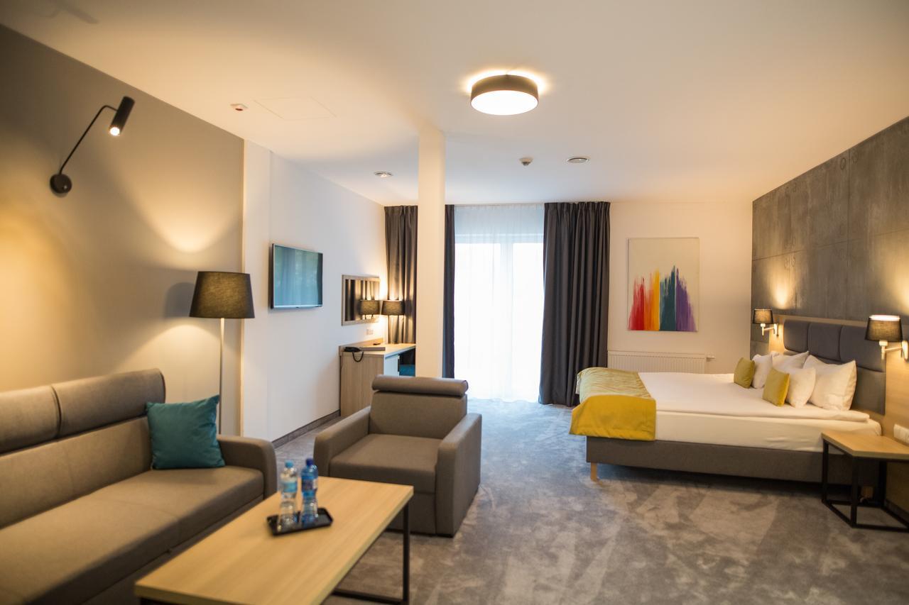 Hotel Czarny Staw Aleksandrów Łódzki Exteriér fotografie