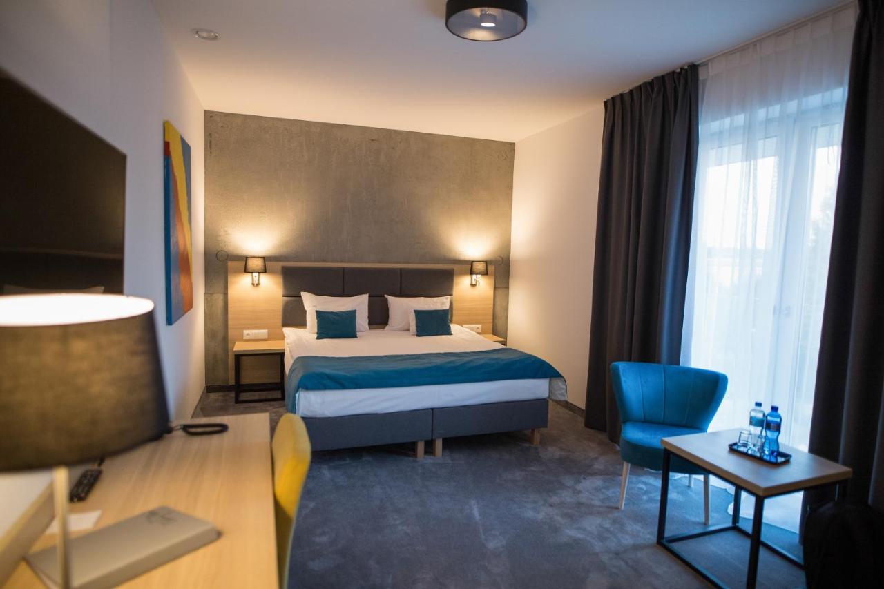 Hotel Czarny Staw Aleksandrów Łódzki Exteriér fotografie